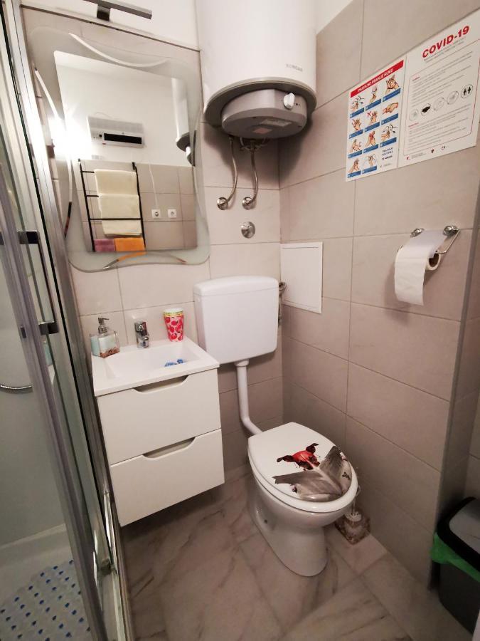 Ema Studio Apartman Karlovac Exterior foto