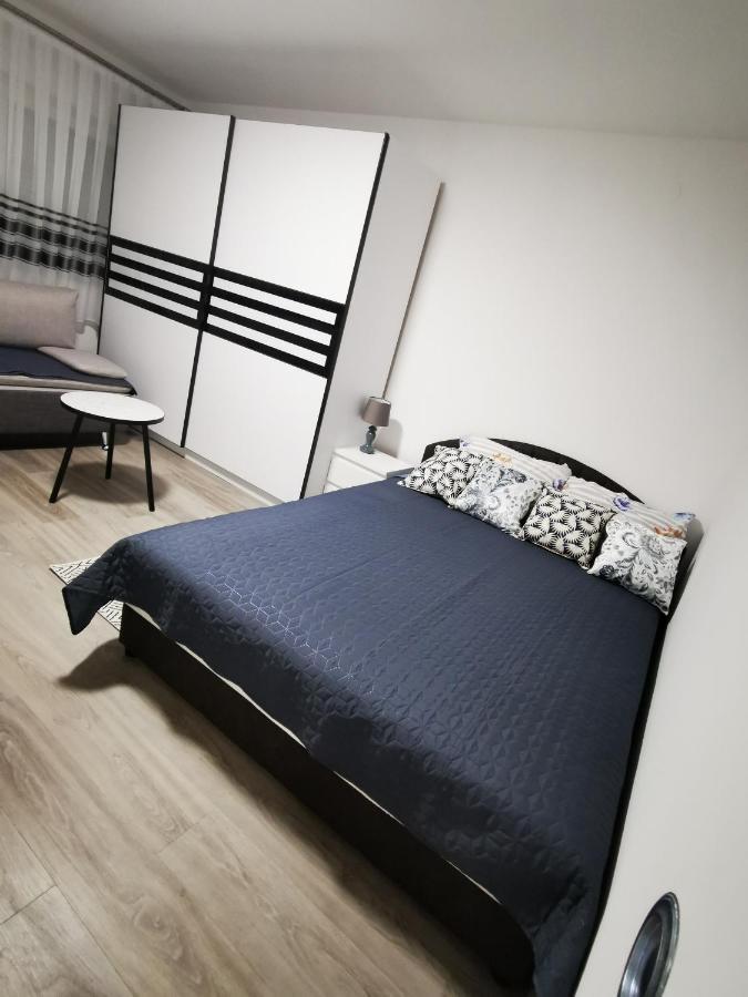 Ema Studio Apartman Karlovac Exterior foto